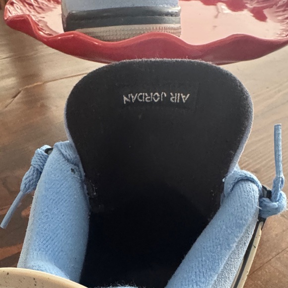 Jordan Kids Light Blue and Gray Sneakers - Picture 6 of 10